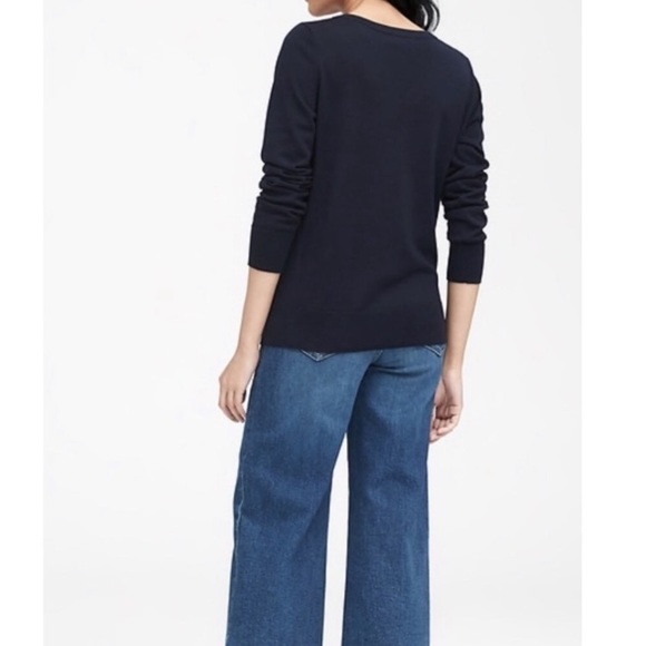 Banana Republic navy & red v neck lightweight cashmere silk blend sweater small - Picture 2 of 7